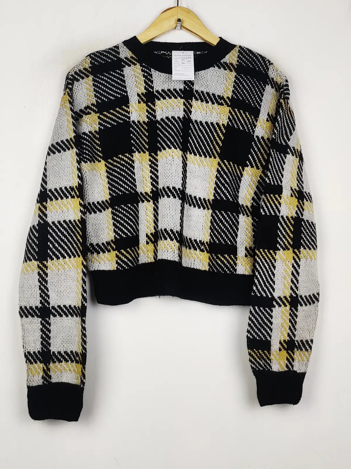 Buy online pre-used pre-loved 100% authentic & Original branded Unknown Brand (WT-11378) available in Pakistan. Top international brands avilable.