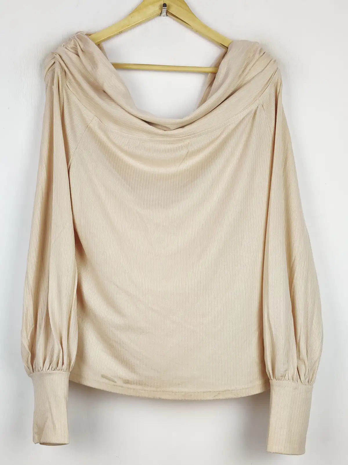 Buy online pre-used pre-loved 100% authentic & Original branded Shein (WT-11407) available in Pakistan. Top international brands avilable.