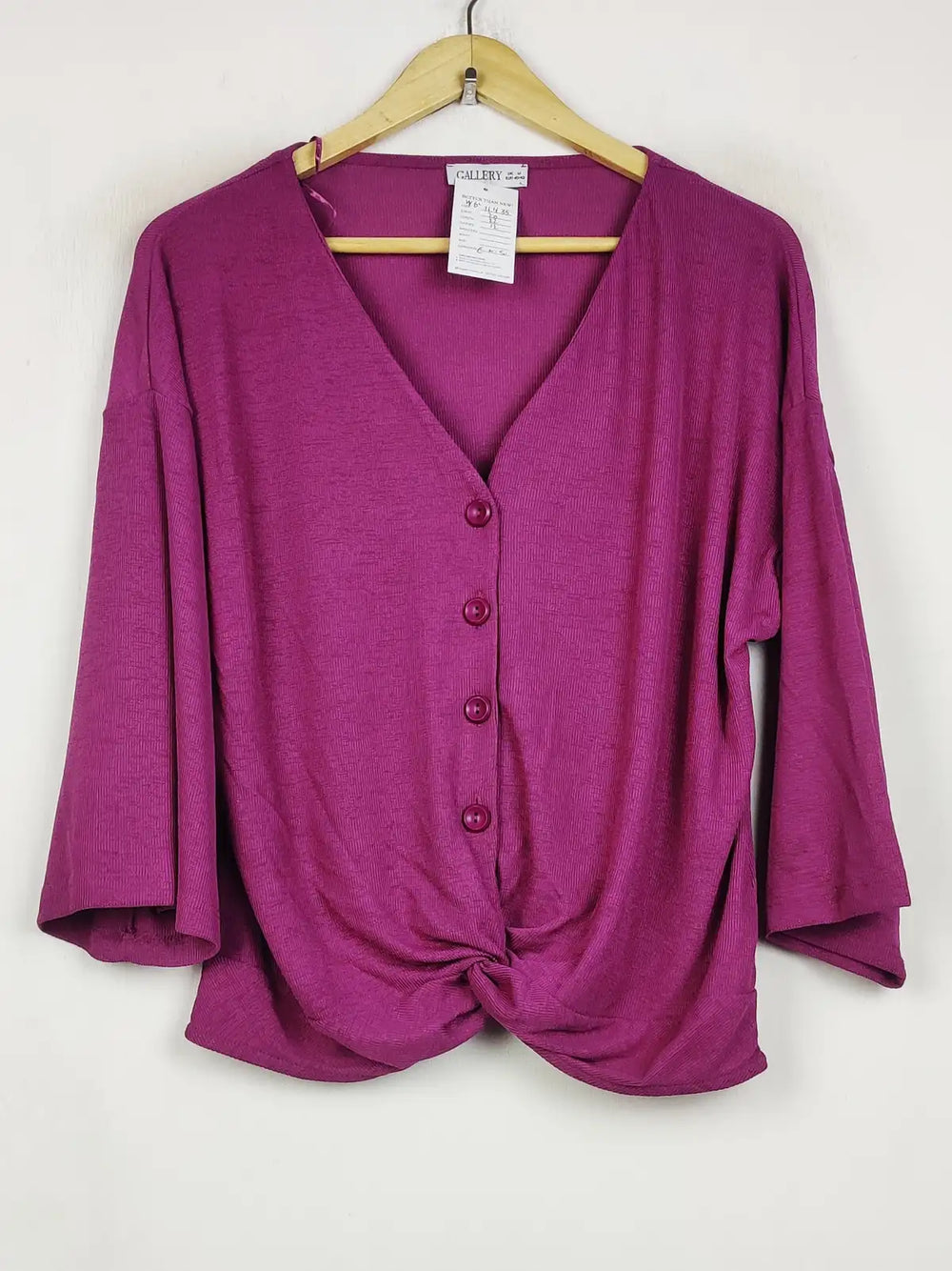 Buy online pre-used pre-loved 100% authentic & Original branded Gallery (WT-11435) available in Pakistan. Top international brands avilable.