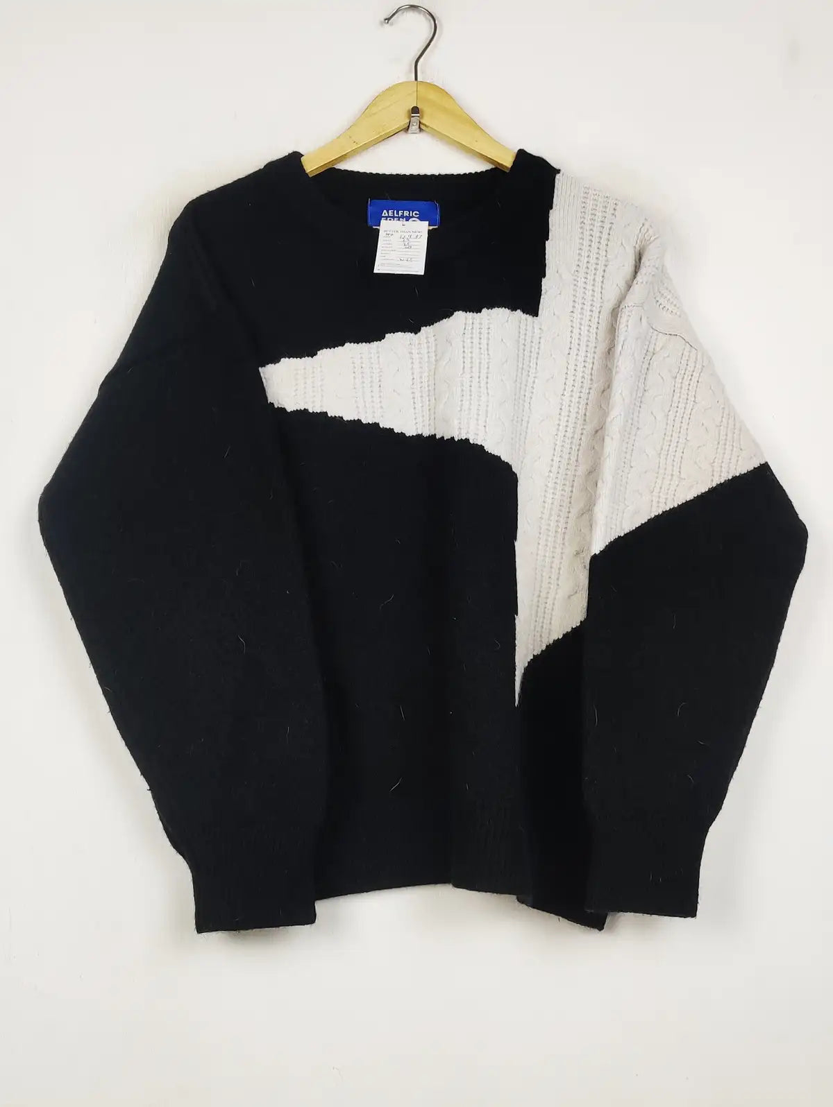 Buy online pre-used pre-loved 100% authentic & Original branded Aelfric (WT-11437) available in Pakistan. Top international brands avilable.