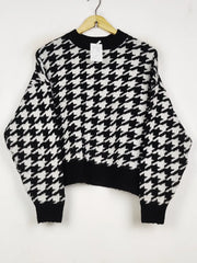 Buy online pre-used pre-loved 100% authentic & Original branded H&M (WT-11452) available in Pakistan. Top international brands avilable.