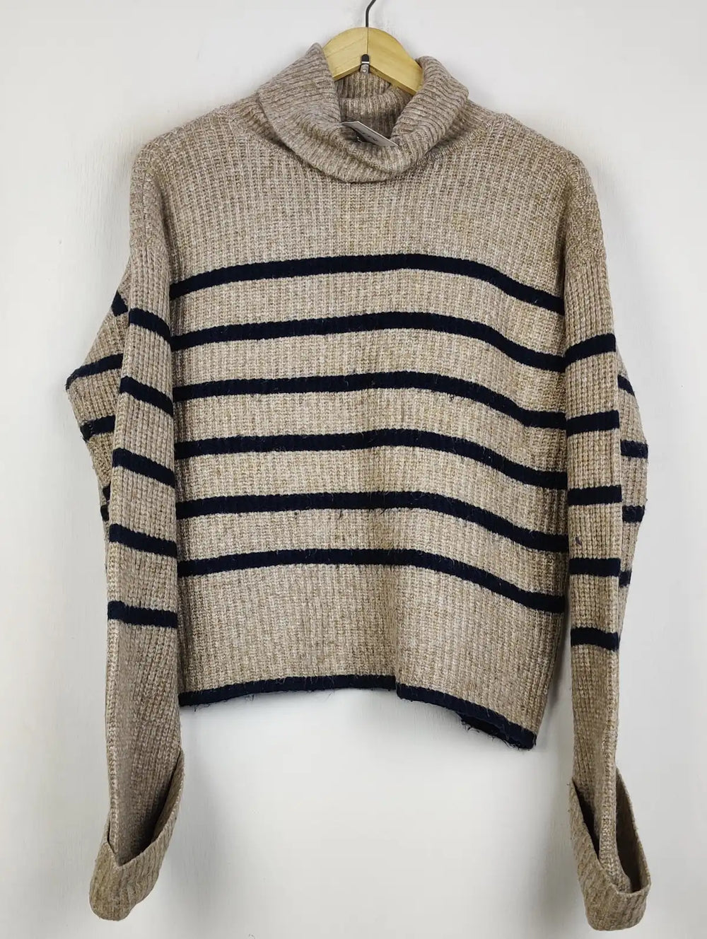 Buy online pre-used pre-loved 100% authentic & Original branded Marks & Spencer (WT-11459) available in Pakistan. Top international brands avilable.