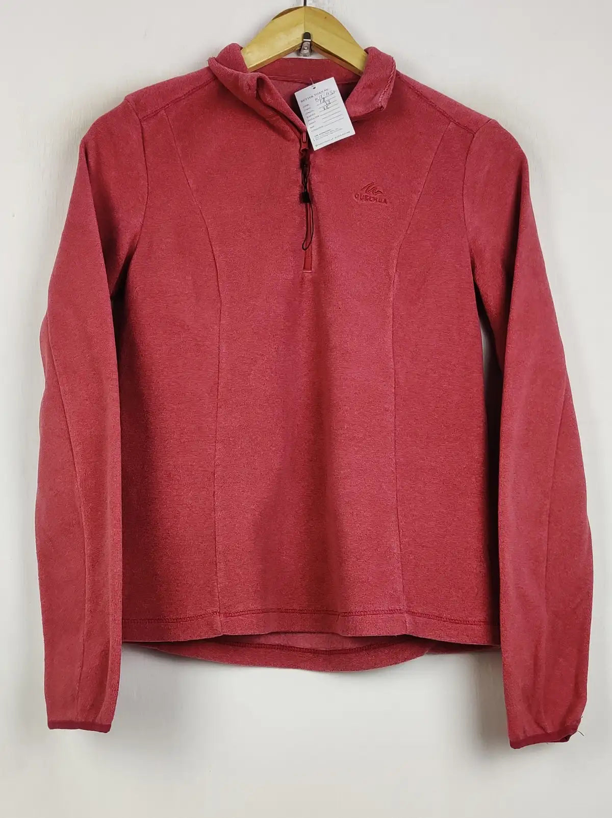 Buy online pre-used pre-loved 100% authentic & Original branded Quechua (WT-11510) available in Pakistan. Top international brands avilable.