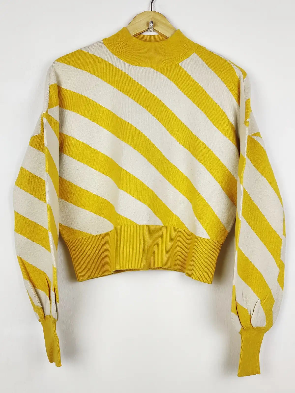 Buy online pre-used pre-loved 100% authentic & Original branded Primark (WT-11540) available in Pakistan. Top international brands avilable.