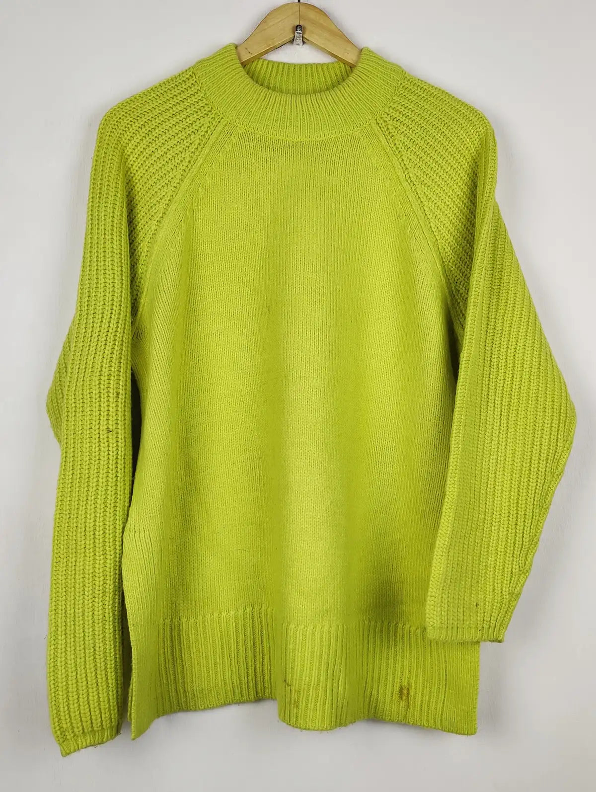 Buy online pre-used pre-loved 100% authentic & Original branded Marks & Spencer (WT-11558) available in Pakistan. Top international brands avilable.