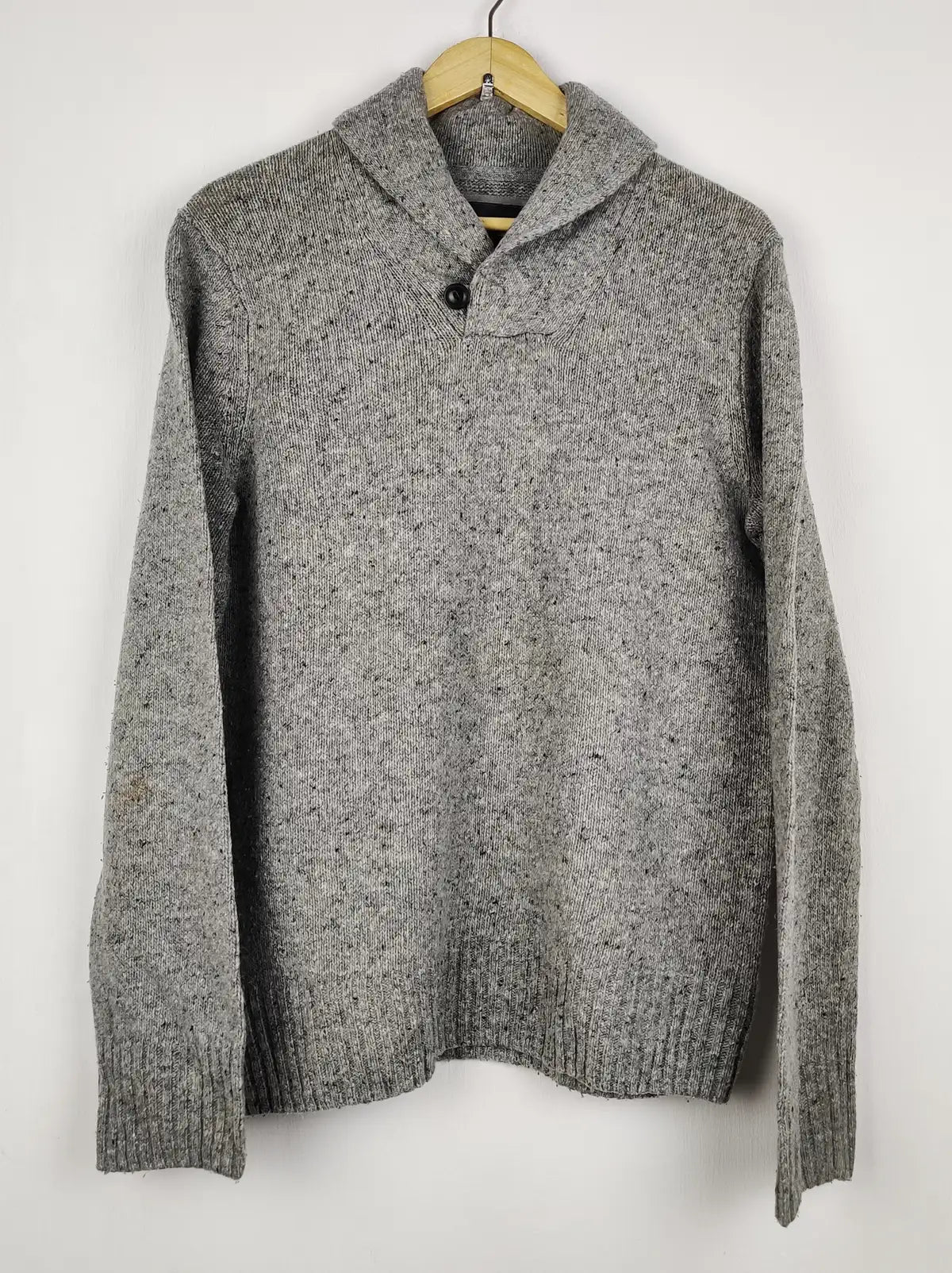 Buy online pre-used pre-loved 100% authentic & Original branded H&M (WT-11566) available in Pakistan. Top international brands avilable.