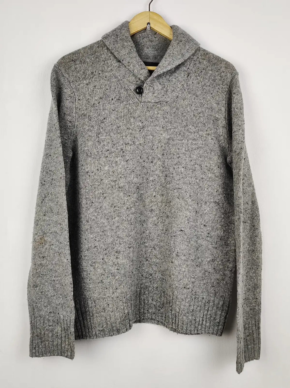 Buy online pre-used pre-loved 100% authentic & Original branded H&M (WT-11566) available in Pakistan. Top international brands avilable.