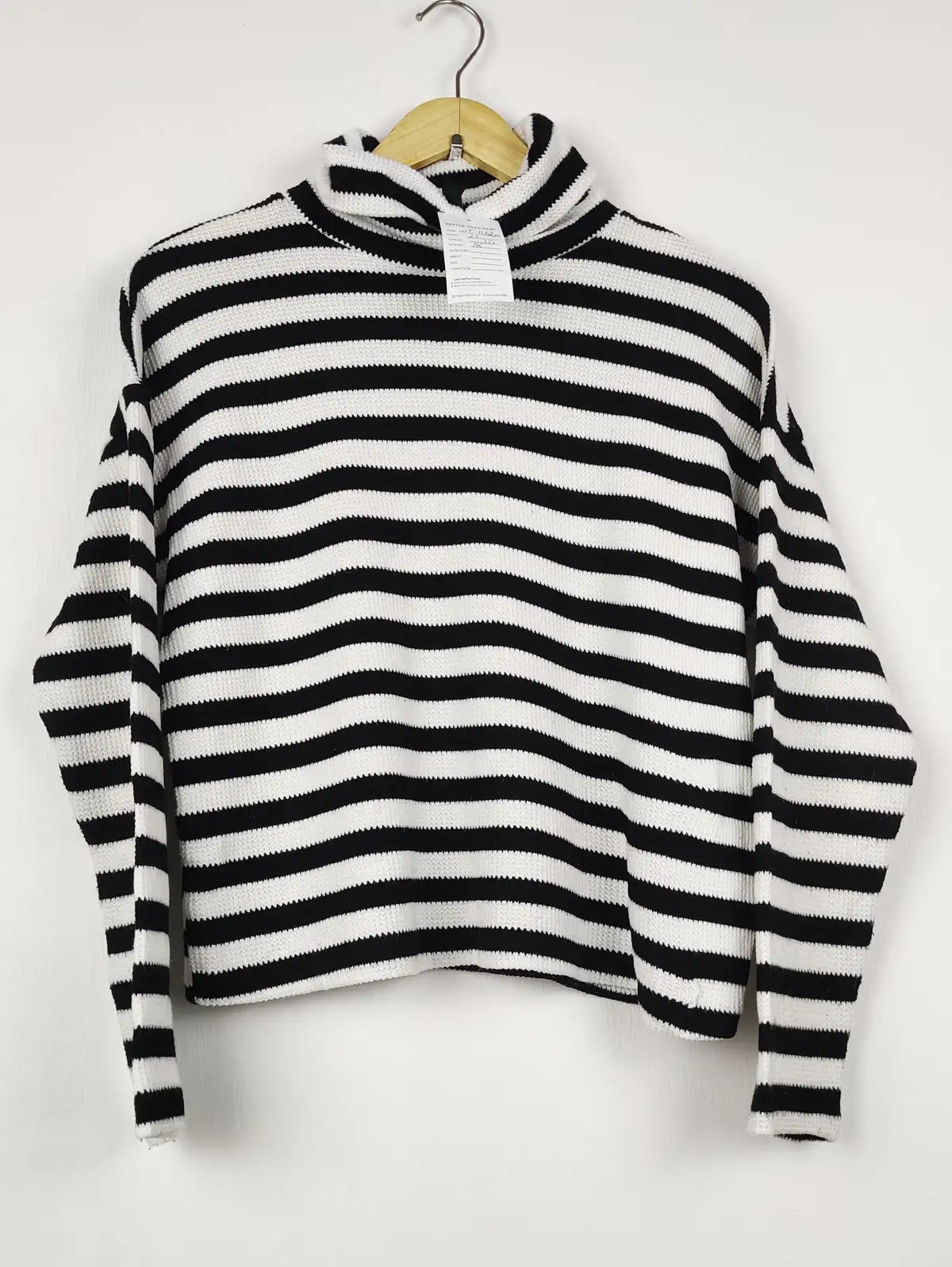 Buy online pre-used pre-loved 100% authentic & Original branded New Look (WT-11620) available in Pakistan. Top international brands avilable.