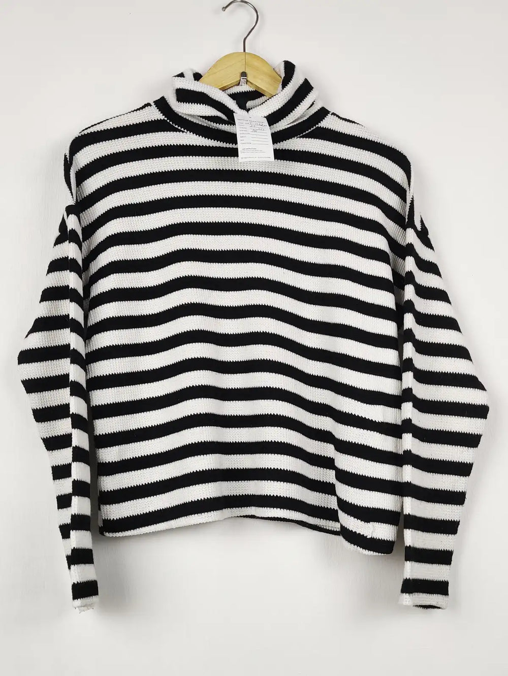 Buy online pre-used pre-loved 100% authentic & Original branded New Look (WT-11620) available in Pakistan. Top international brands avilable.