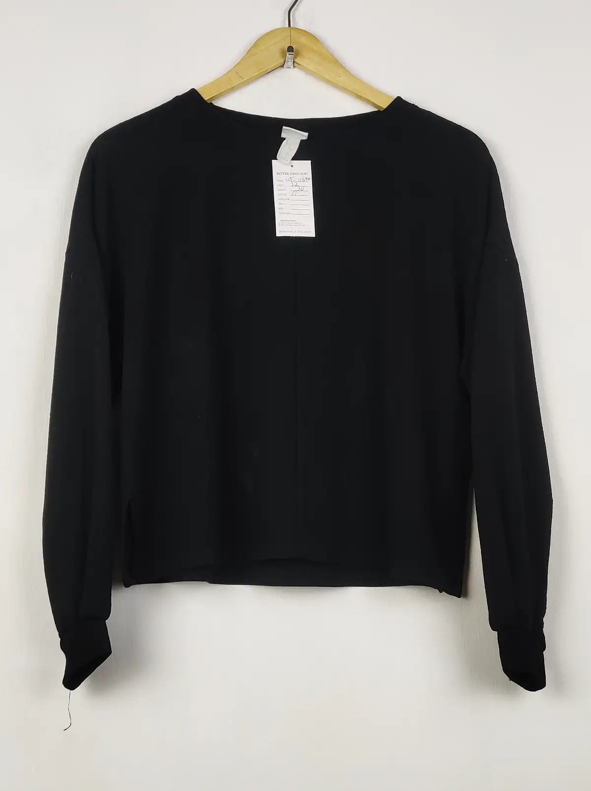 Buy online pre-used pre-loved 100% authentic & Original branded H&M (WT-11640) available in Pakistan. Top international brands avilable.