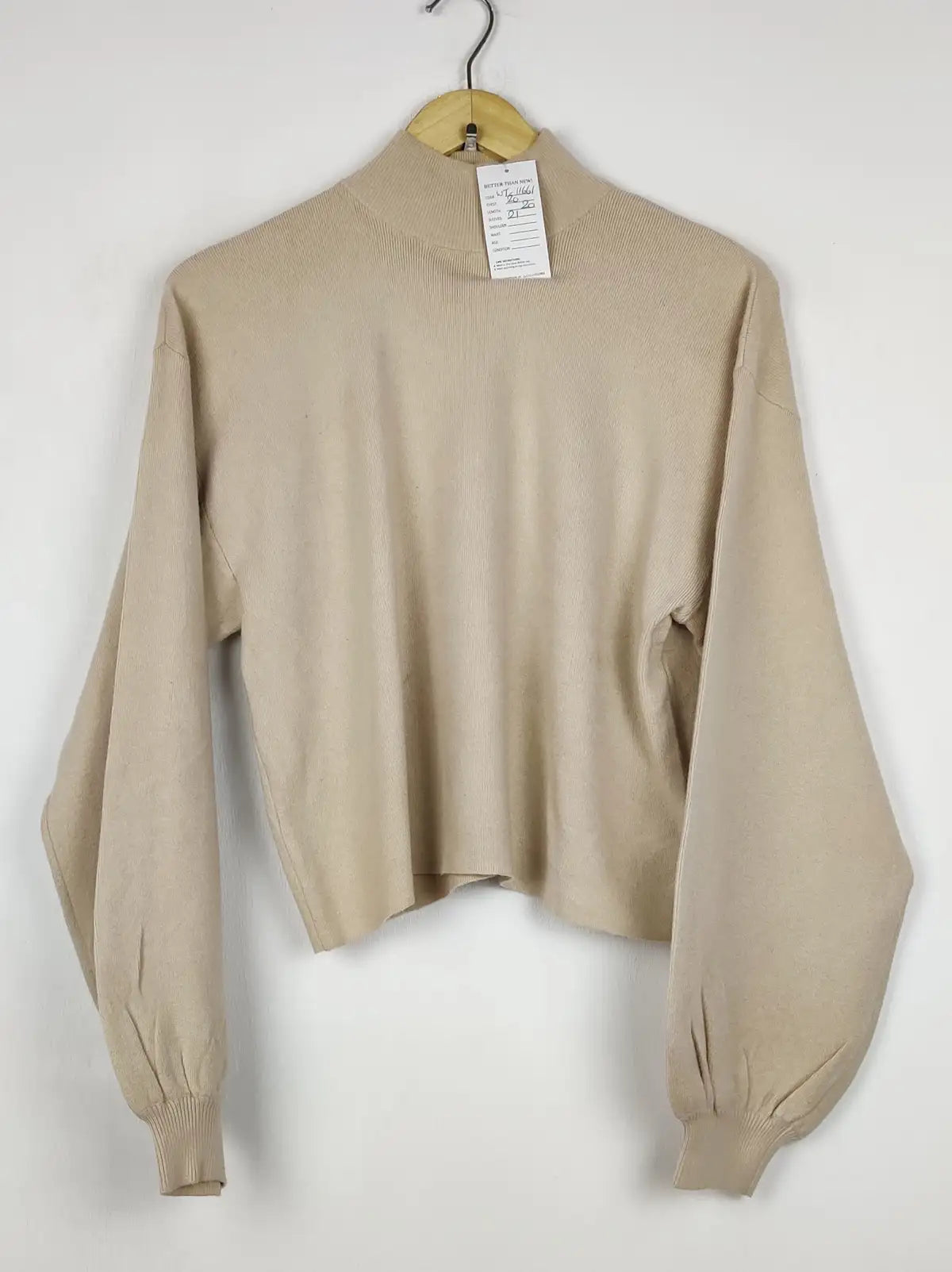 Buy online pre-used pre-loved 100% authentic & Original branded Bershka (WT-11661) available in Pakistan. Top international brands avilable.