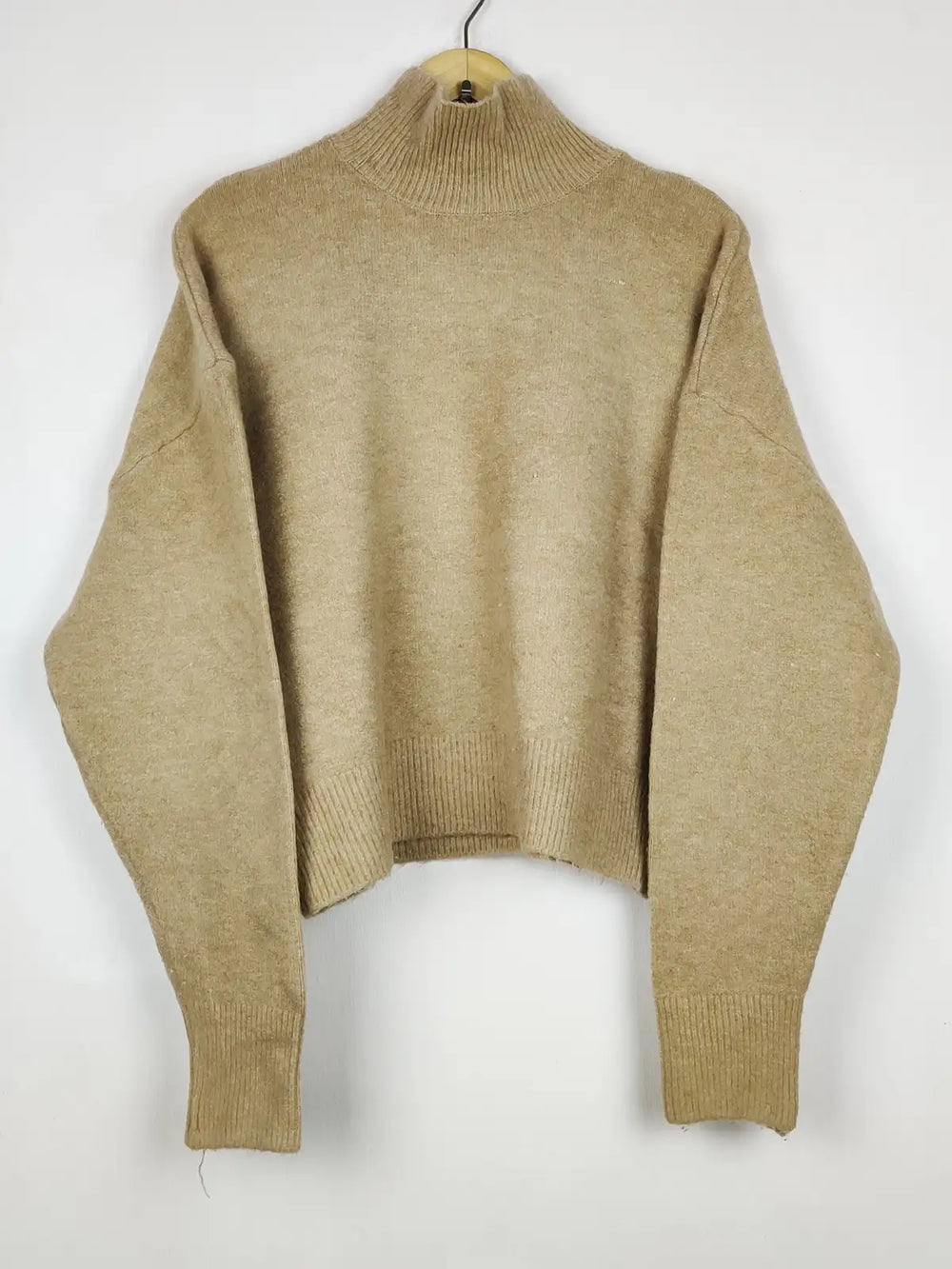 Buy online pre-used pre-loved 100% authentic & Original branded Zara (WT-11669) available in Pakistan. Top international brands avilable.