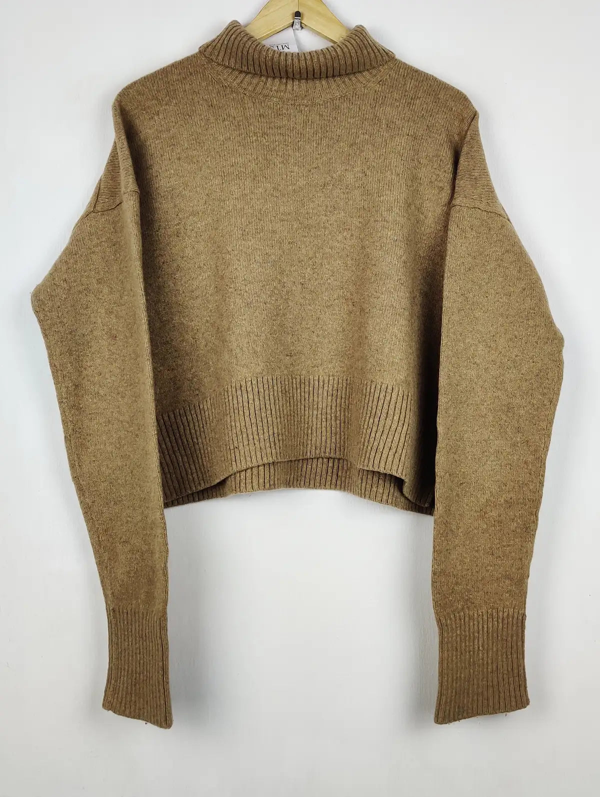 Buy online pre-used pre-loved 100% authentic & Original branded Arket (WT-11672) available in Pakistan. Top international brands avilable.