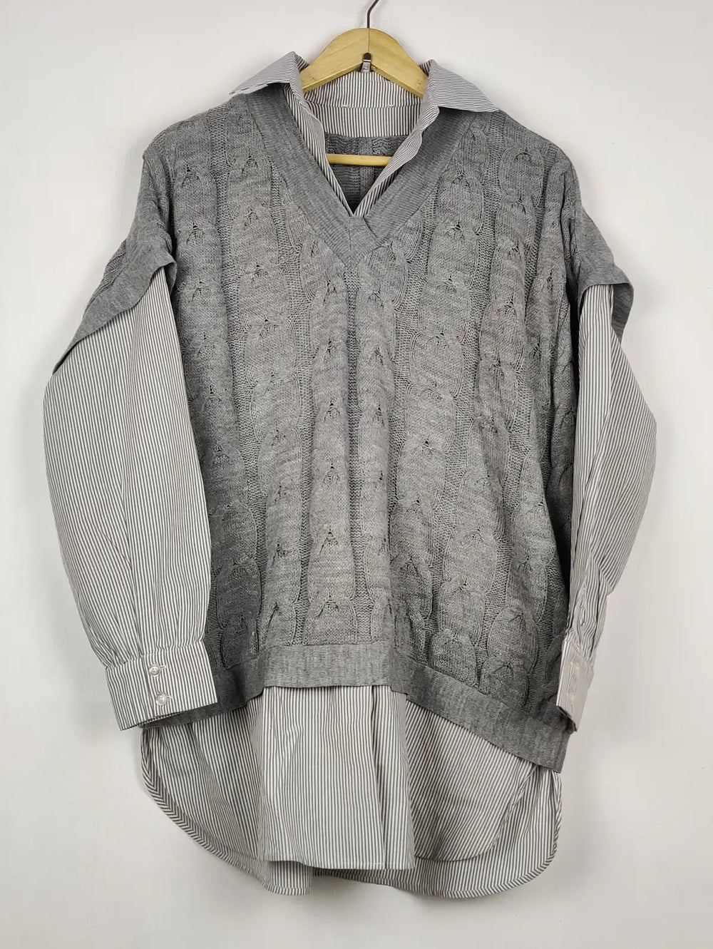 Buy online pre-used pre-loved 100% authentic & Original branded Gallery (WT-11685) available in Pakistan. Top international brands avilable.