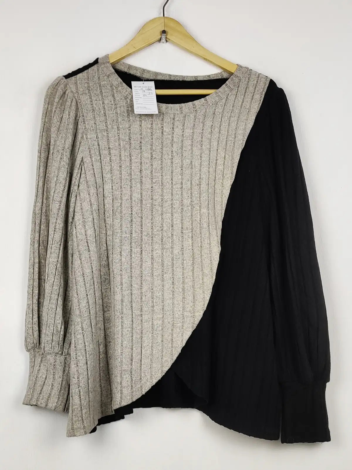 Buy online pre-used pre-loved 100% authentic & Original branded Shein (WT-11686) available in Pakistan. Top international brands avilable.