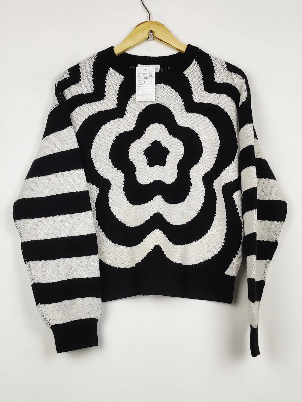 Buy online pre-used pre-loved 100% authentic & Original branded Paris Atelier & Other Stories (WT-11745) available in Pakistan. Top international brands avilable.
