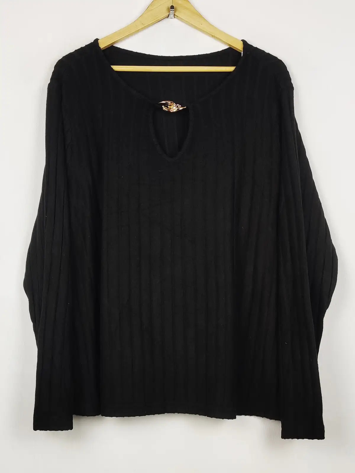 Buy online pre-used pre-loved 100% authentic & Original branded Shein (WT-11754) available in Pakistan. Top international brands avilable.