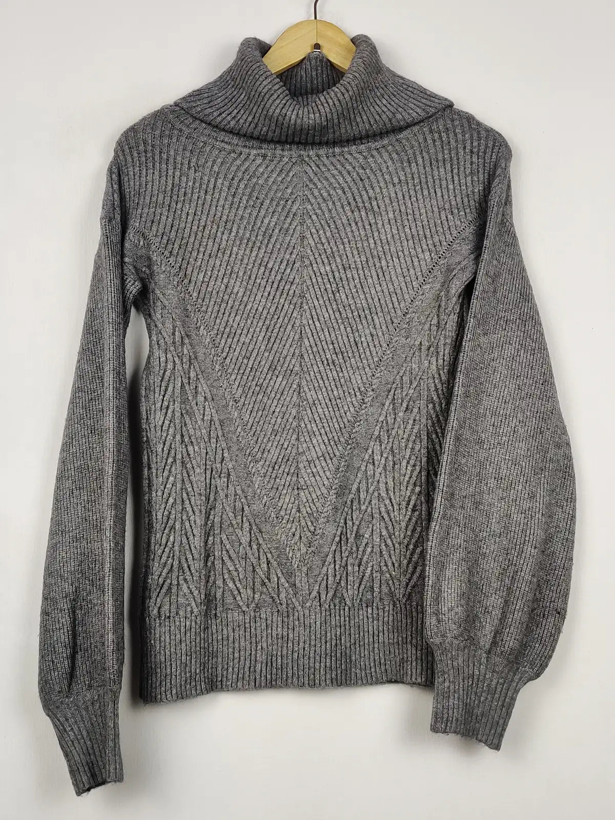 Buy online pre-used pre-loved 100% authentic & Original branded Naoise (WT-11763) available in Pakistan. Top international brands avilable.
