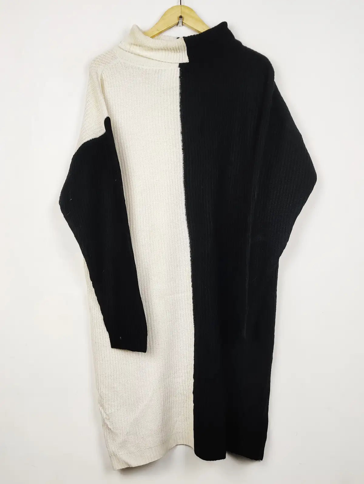 Buy online pre-used pre-loved 100% authentic & Original branded Shein (WT-11765) available in Pakistan. Top international brands avilable.