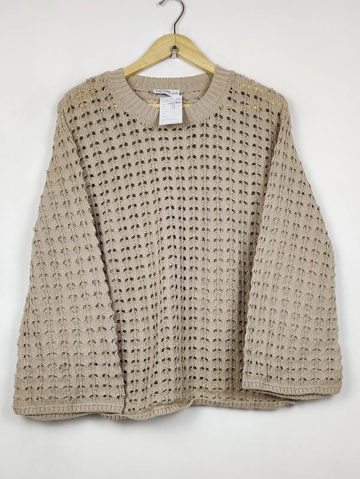 Buy online pre-used pre-loved 100% authentic & Original branded Gallery (WT-11770) available in Pakistan. Top international brands avilable.