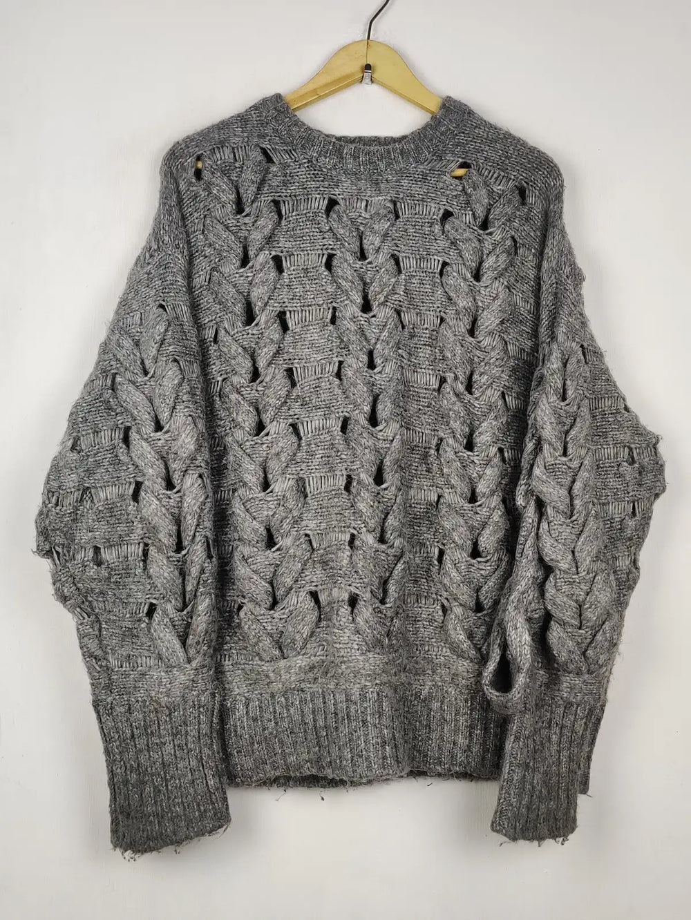 Buy online pre-used pre-loved 100% authentic & Original branded Zara (WT-11827) available in Pakistan. Top international brands avilable.