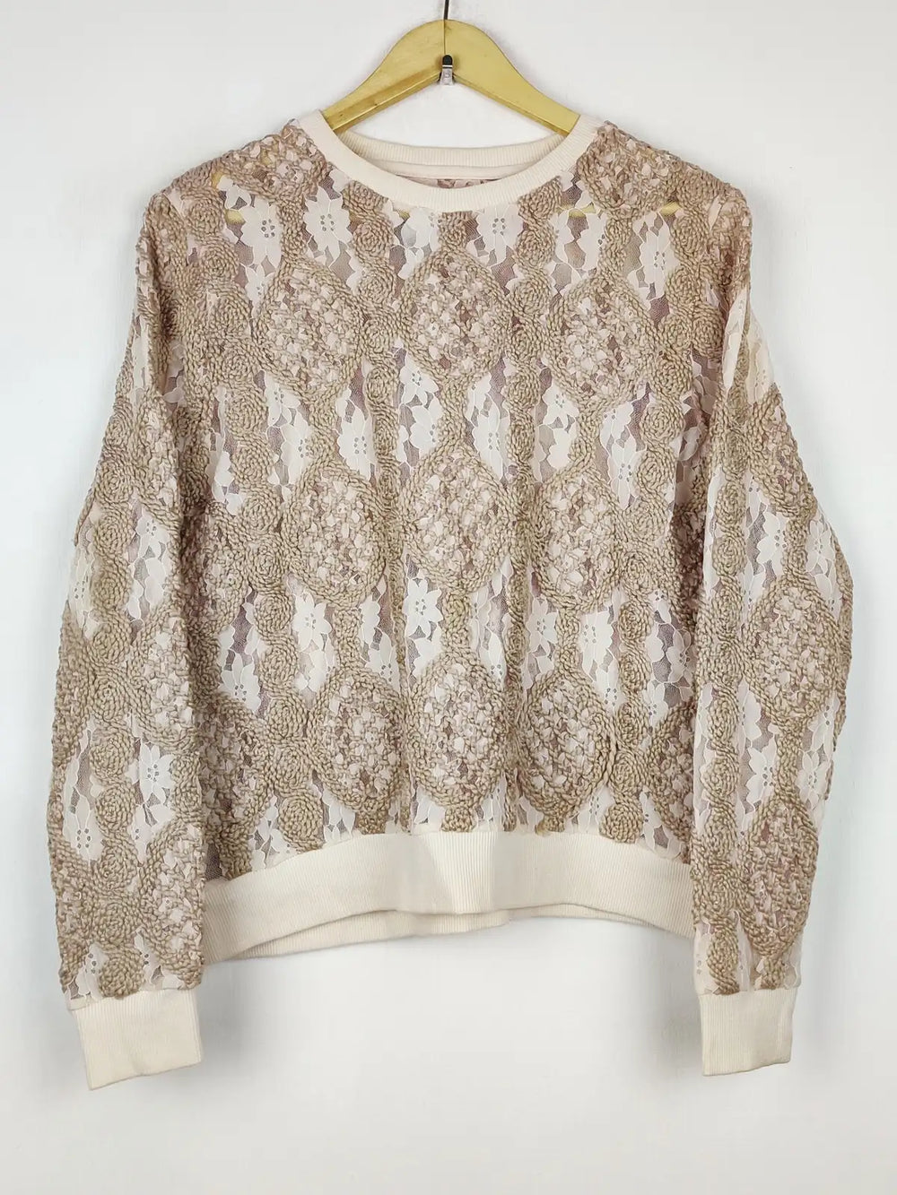 Buy online pre-used pre-loved 100% authentic & Original branded Gallery (WT-11846) available in Pakistan. Top international brands avilable.
