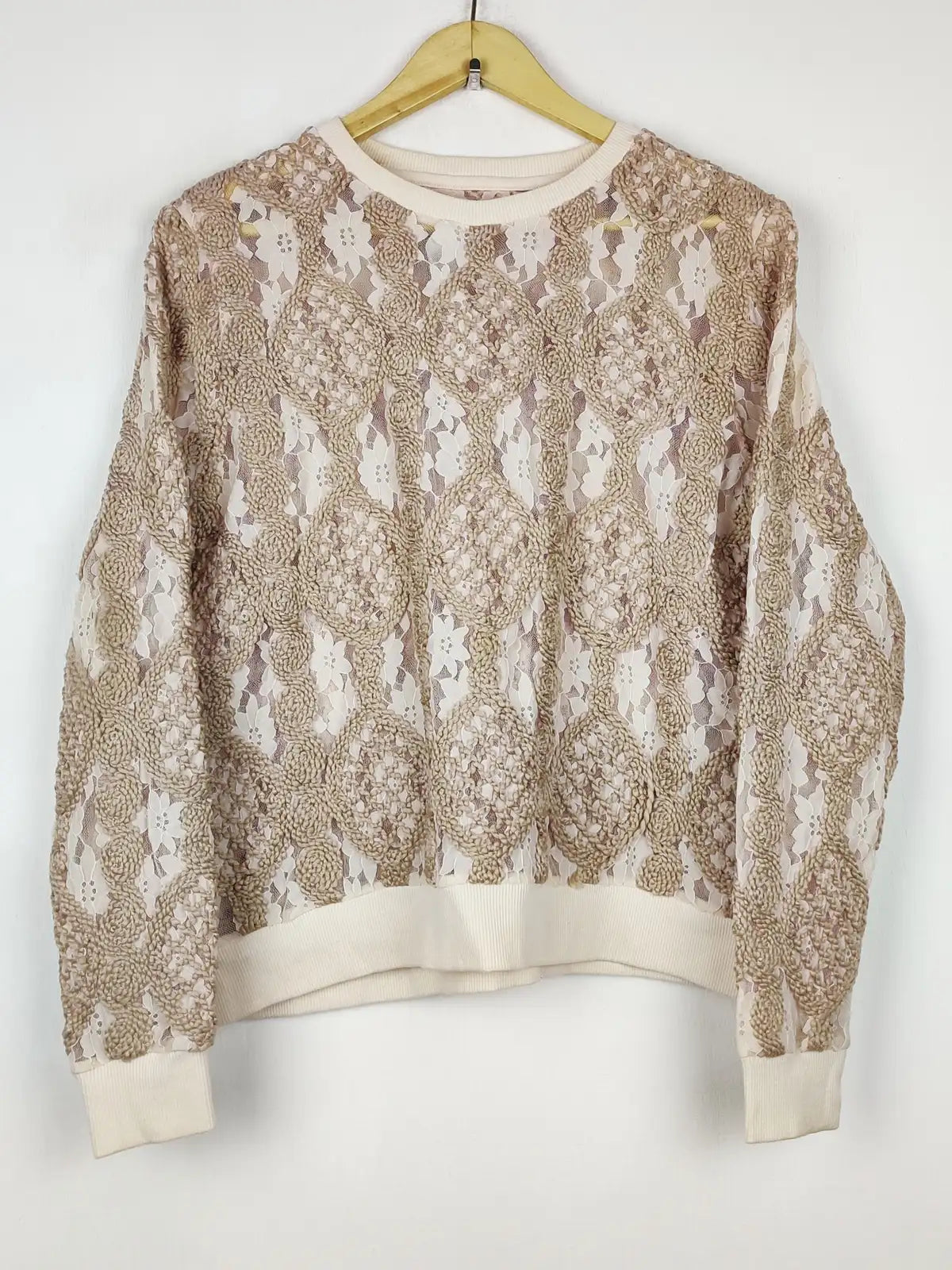 Buy online pre-used pre-loved 100% authentic & Original branded Gallery (WT-11846) available in Pakistan. Top international brands avilable.