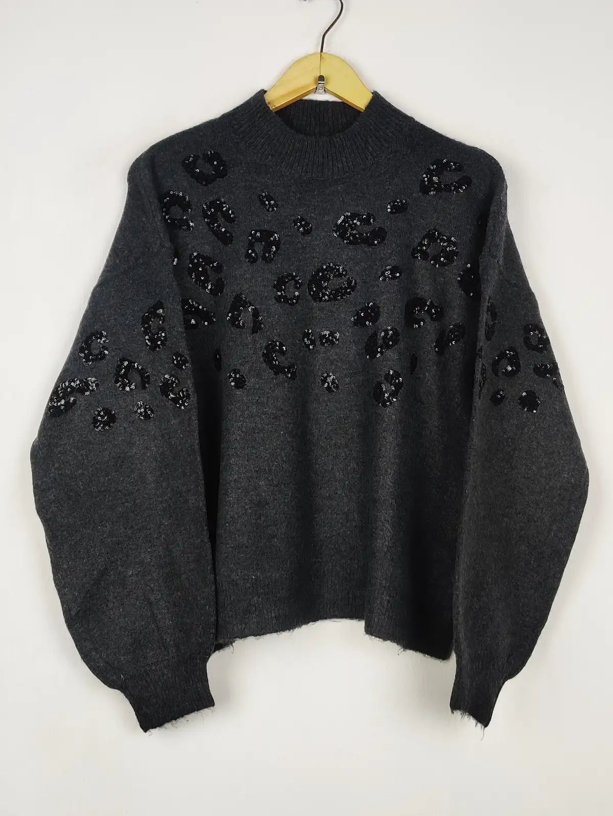 Buy online pre-used pre-loved 100% authentic & Original branded New Look (WT-11854) available in Pakistan. Top international brands avilable.