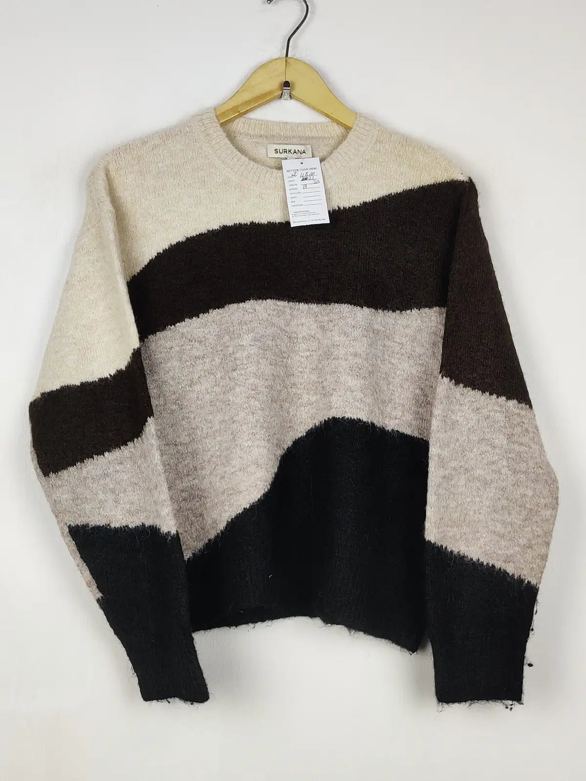 Buy online pre-used pre-loved 100% authentic & Original branded H&M (WT-11860) available in Pakistan. Top international brands avilable.