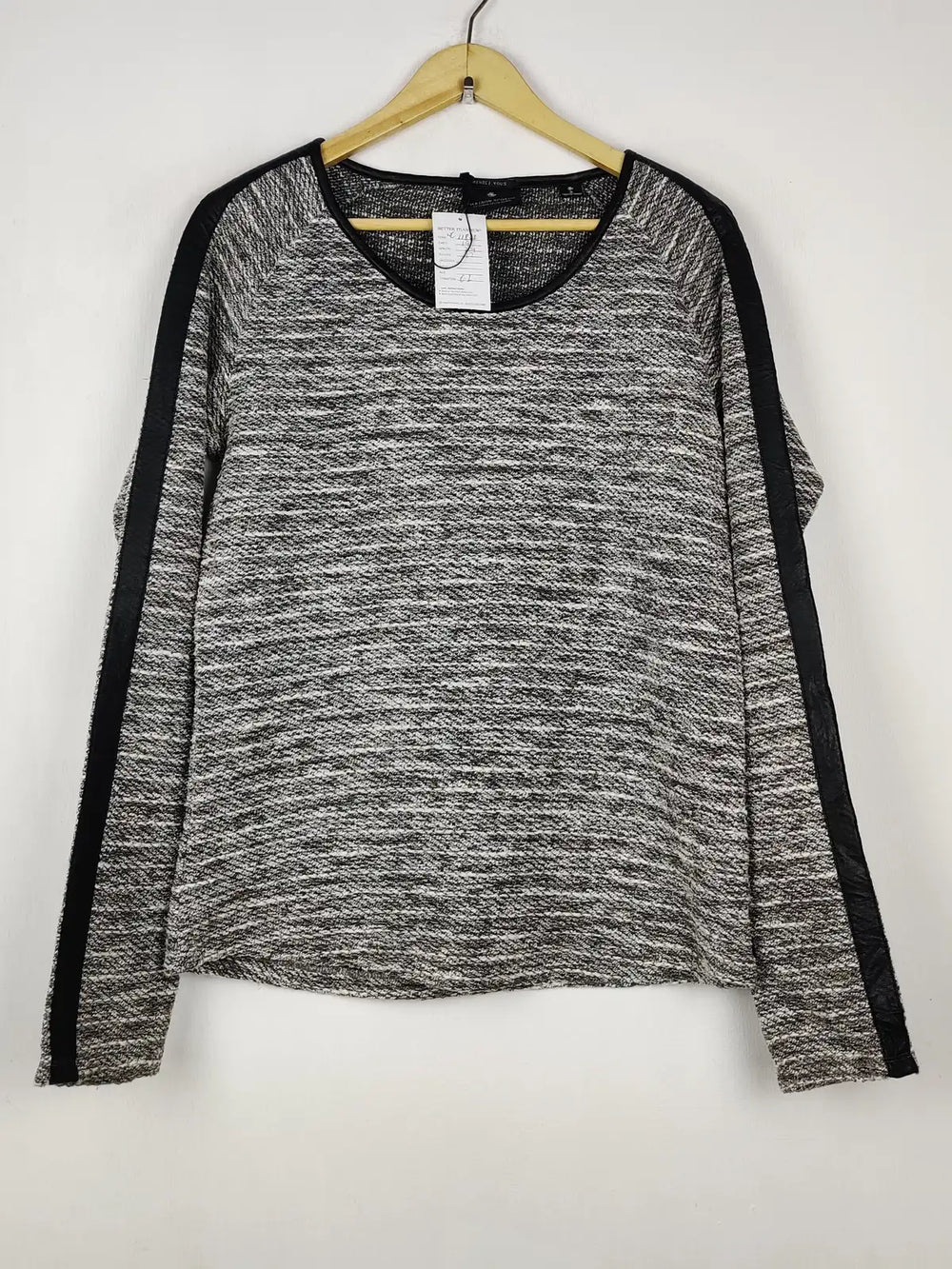 Buy online pre-used pre-loved 100% authentic & Original branded H&M (WT-11862) available in Pakistan. Top international brands avilable.