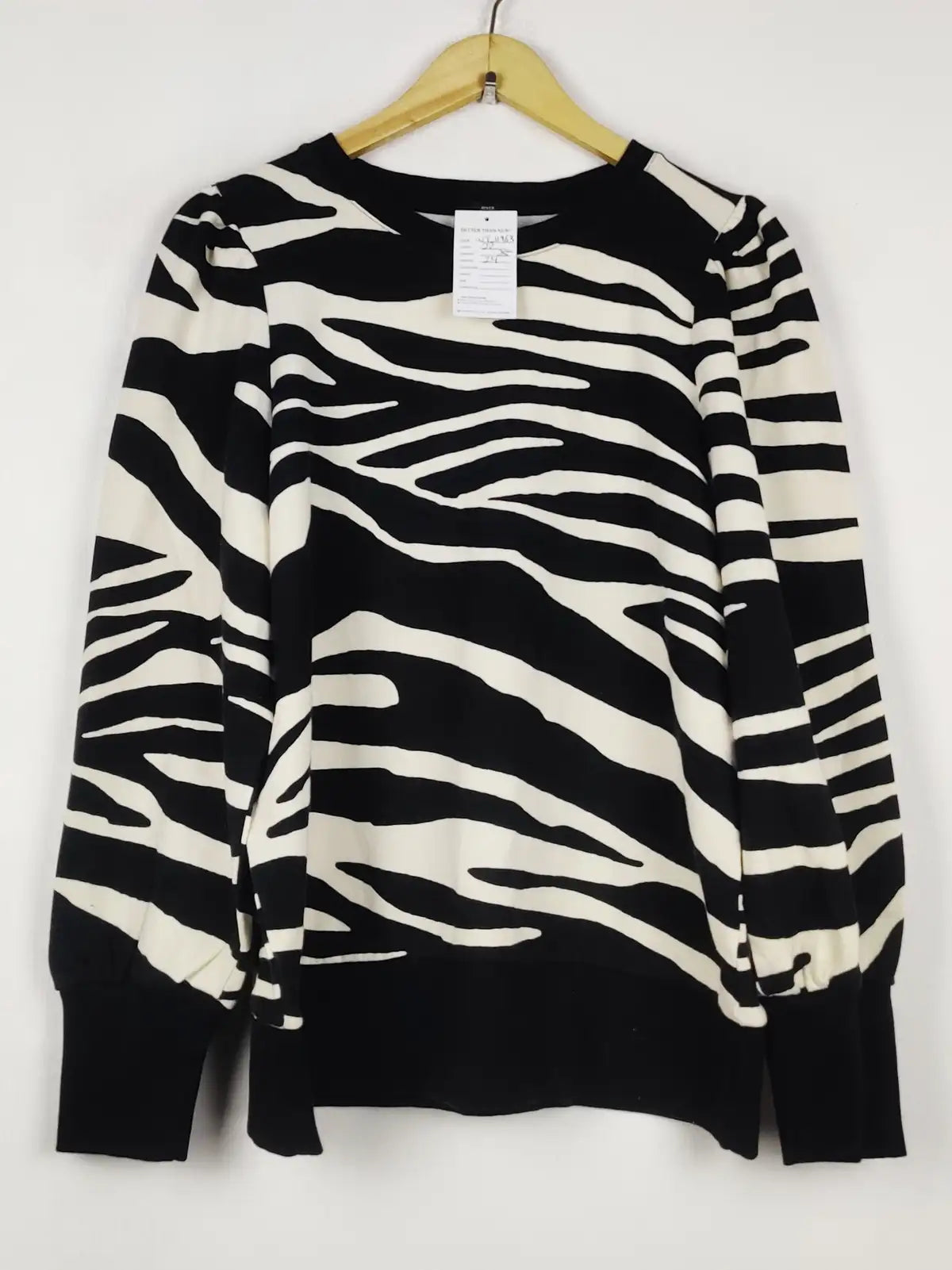 Buy online pre-used pre-loved 100% authentic & Original branded River Island (WT-11963) available in Pakistan. Top international brands avilable.