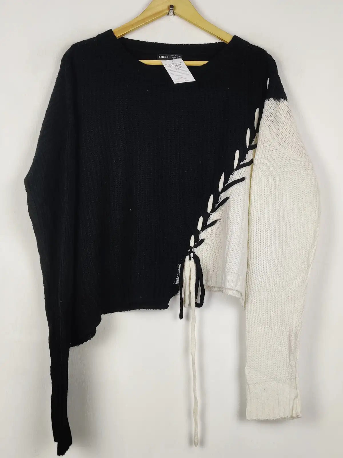 Buy online pre-used pre-loved 100% authentic & Original branded Shein (WT-12011) available in Pakistan. Top international brands avilable.