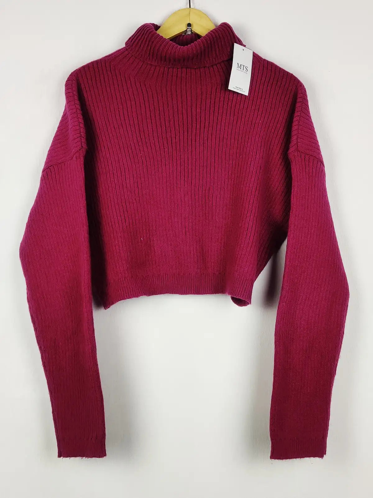 Buy online pre-used pre-loved 100% authentic & Original branded Unknown Brand (WT-12050) available in Pakistan. Top international brands avilable.