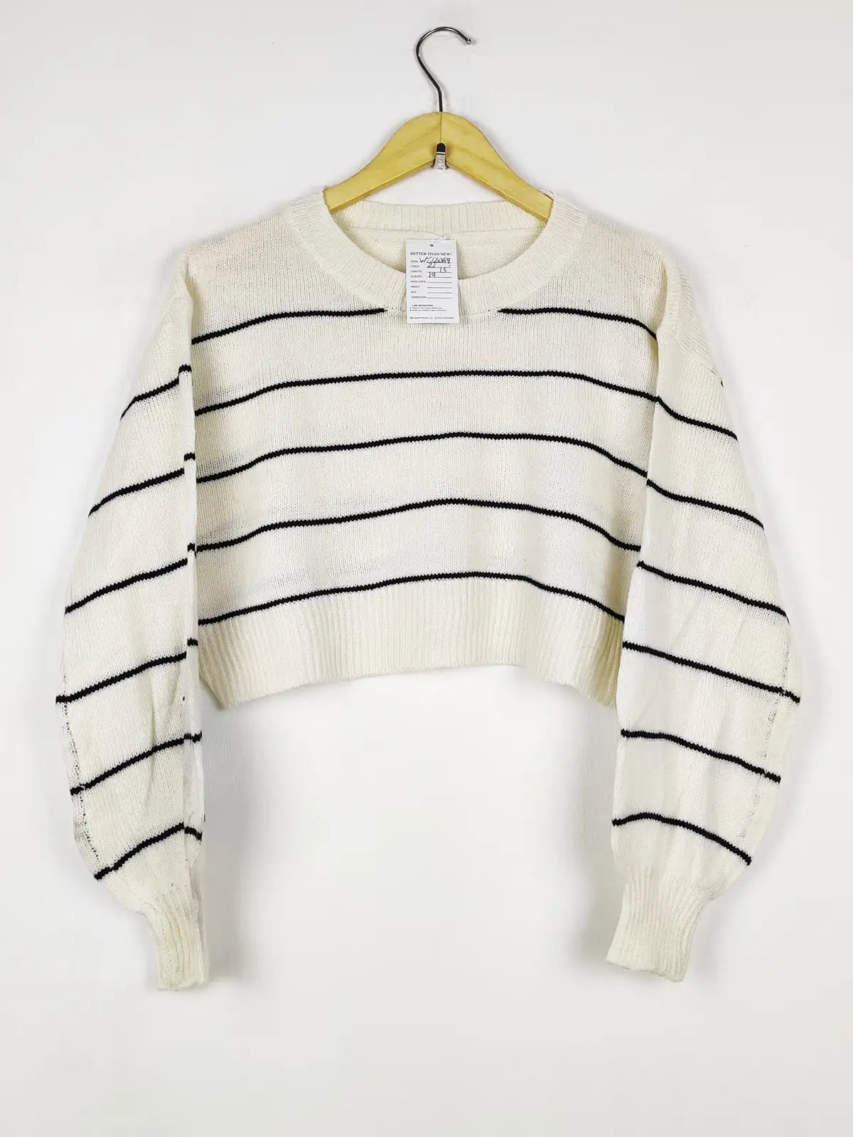 Buy online pre-used pre-loved 100% authentic & Original branded Unknown Brand (WT-12069) available in Pakistan. Top international brands avilable.
