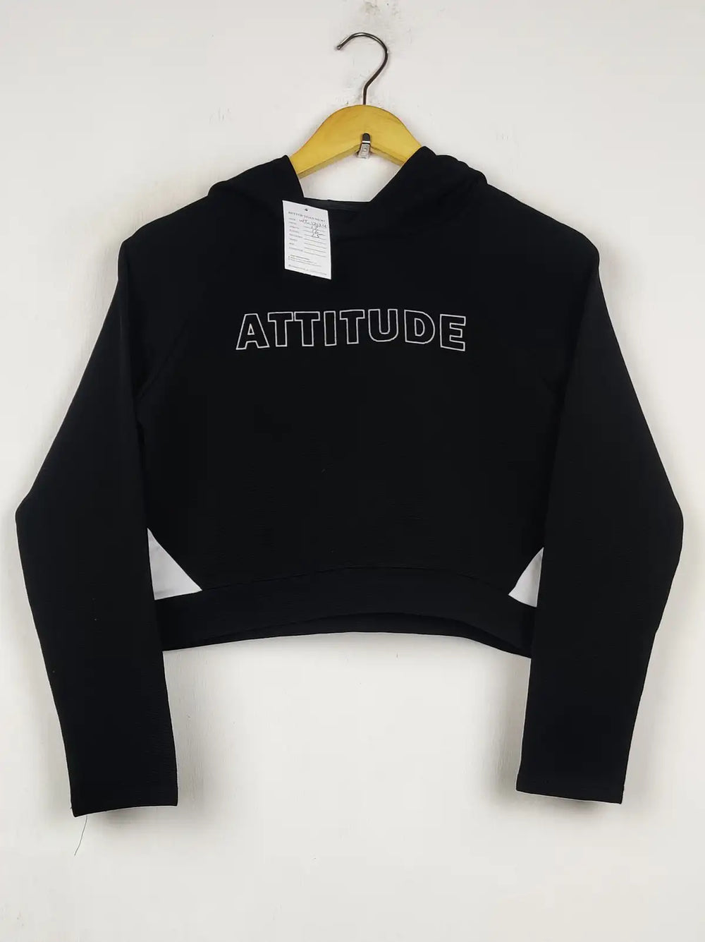 Buy online pre-used pre-loved 100% authentic & Original branded Unknown Brand (WT-12124) available in Pakistan. Top international brands avilable.