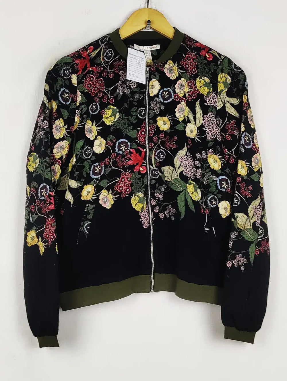Buy online pre-used pre-loved 100% authentic & Original branded Paul Costelloe (WT-12139) available in Pakistan. Top international brands avilable.