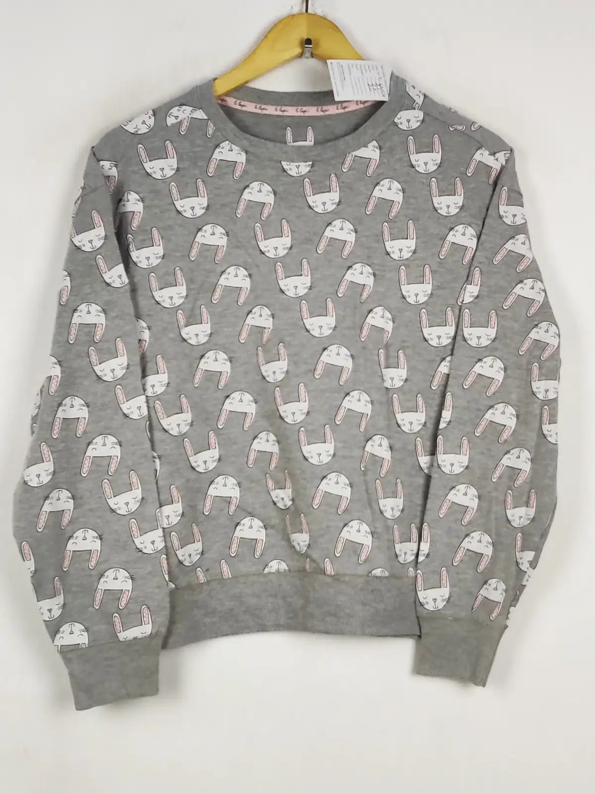 Buy online pre-used pre-loved 100% authentic & Original branded Love To Lounge (WT-12154) available in Pakistan. Top international brands avilable.