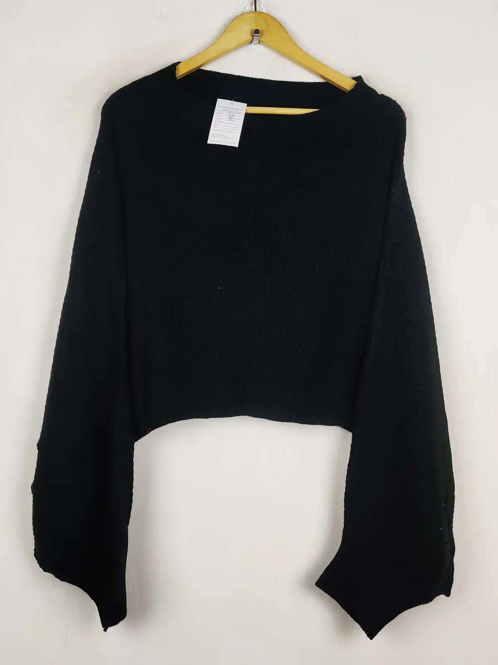 Buy online pre-used pre-loved 100% authentic & Original branded Unknown Brand (WT-12170) available in Pakistan. Top international brands avilable.