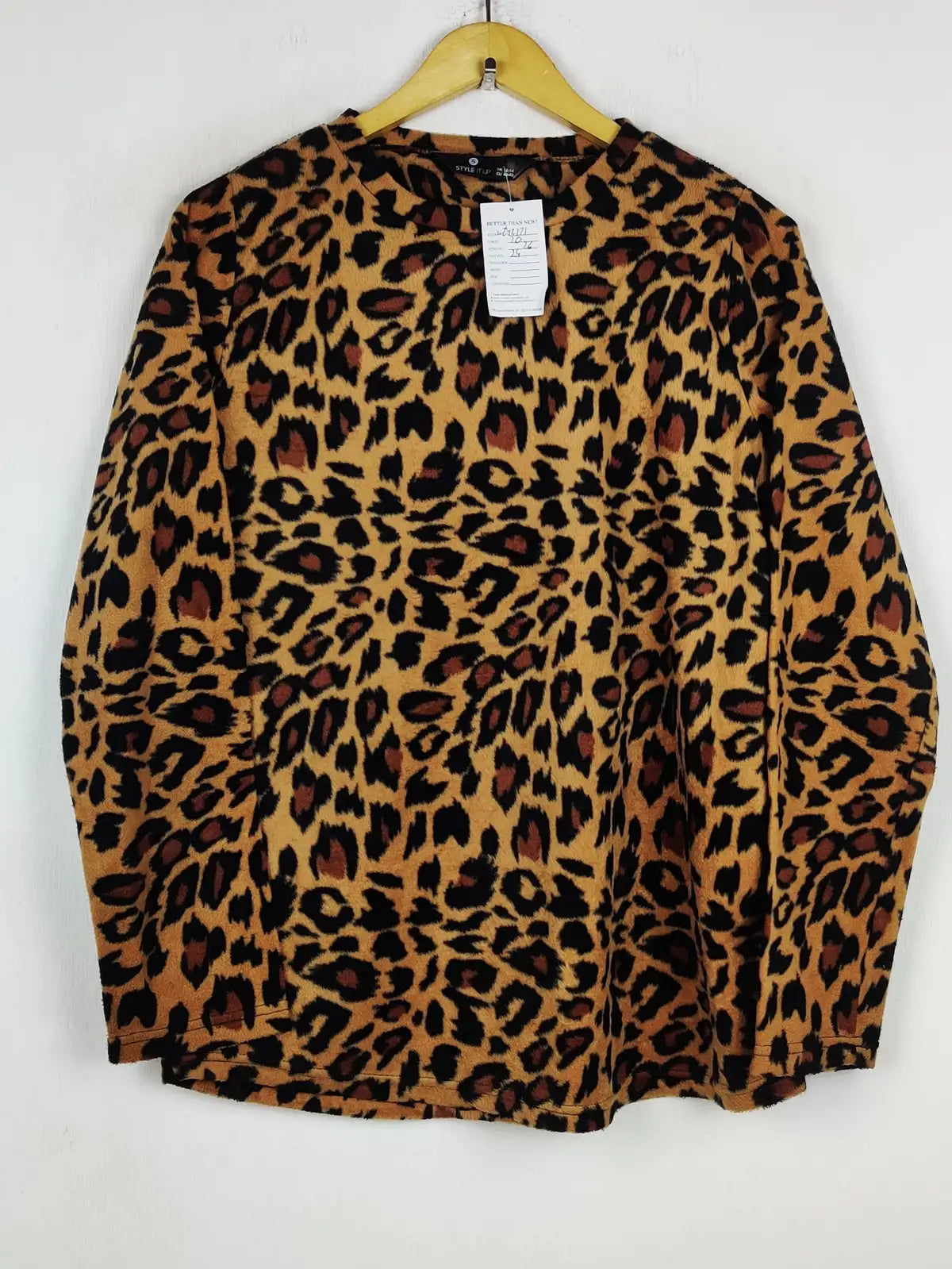 Buy online pre-used pre-loved 100% authentic & Original branded Style It Up (WT-12171) available in Pakistan. Top international brands avilable.
