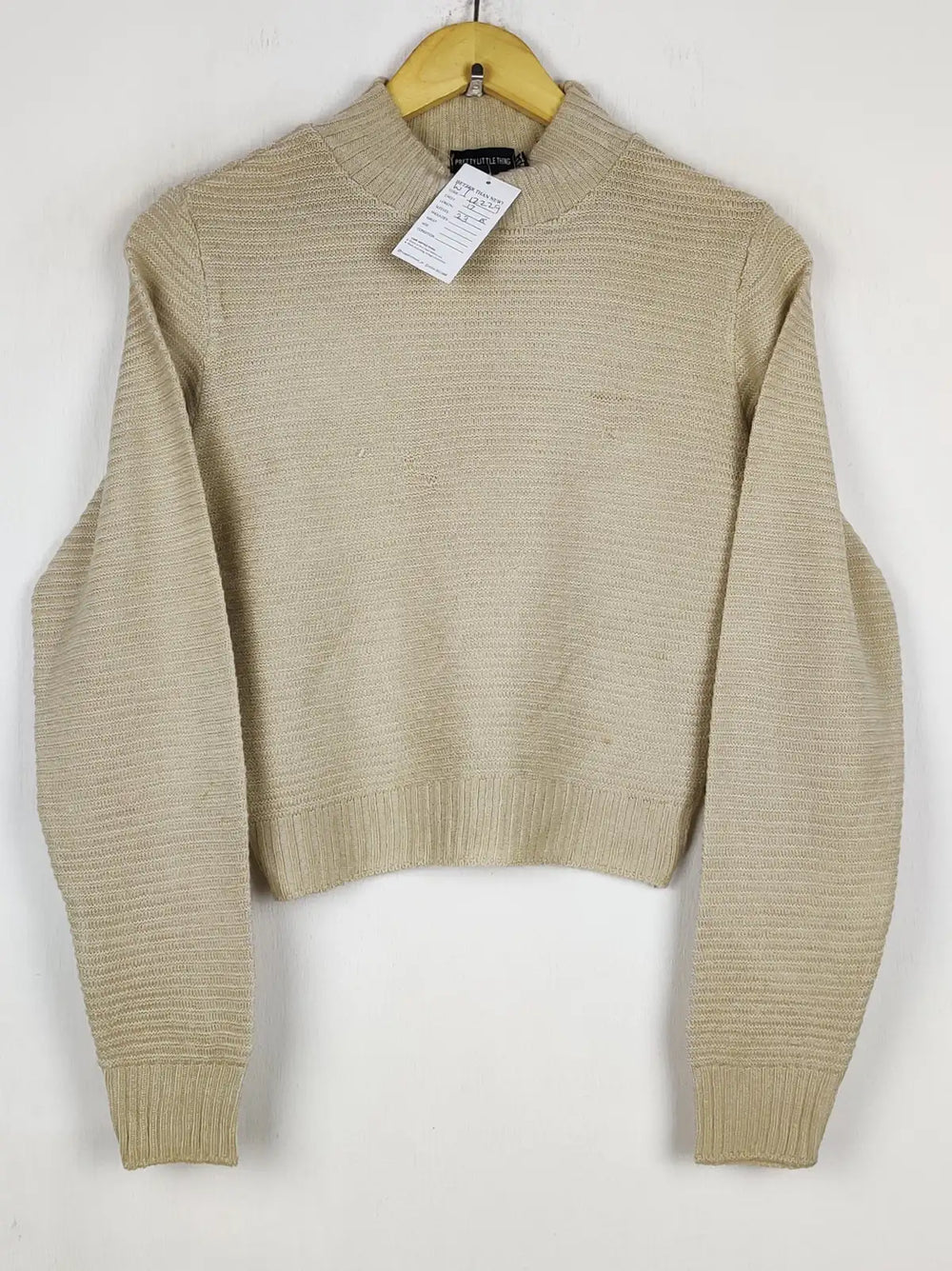 Buy online pre-used pre-loved 100% authentic & Original branded Prettylittlething (WT-12229) available in Pakistan. Top international brands avilable.
