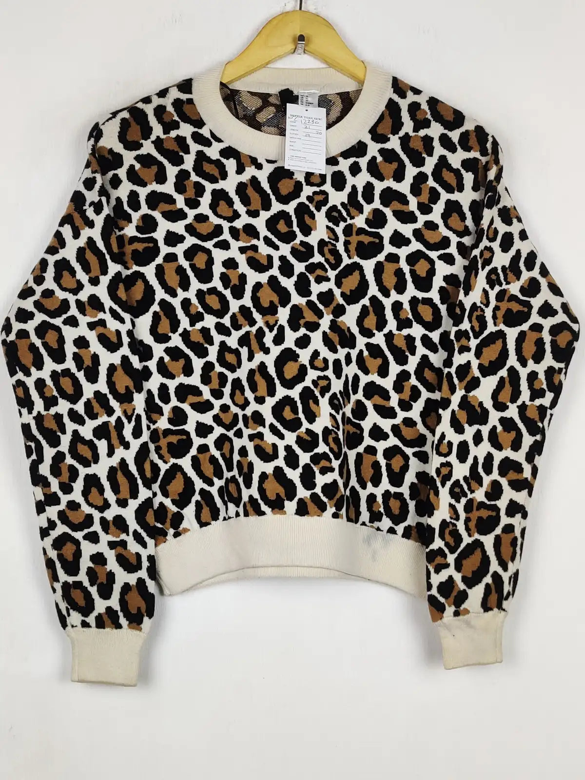 Buy online pre-used pre-loved 100% authentic & Original branded H&M (WT-12230) available in Pakistan. Top international brands avilable.