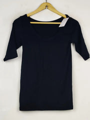 Buy online pre-used pre-loved 100% authentic & Original branded Unknown Brand (WT-12257) available in Pakistan. Top international brands avilable.