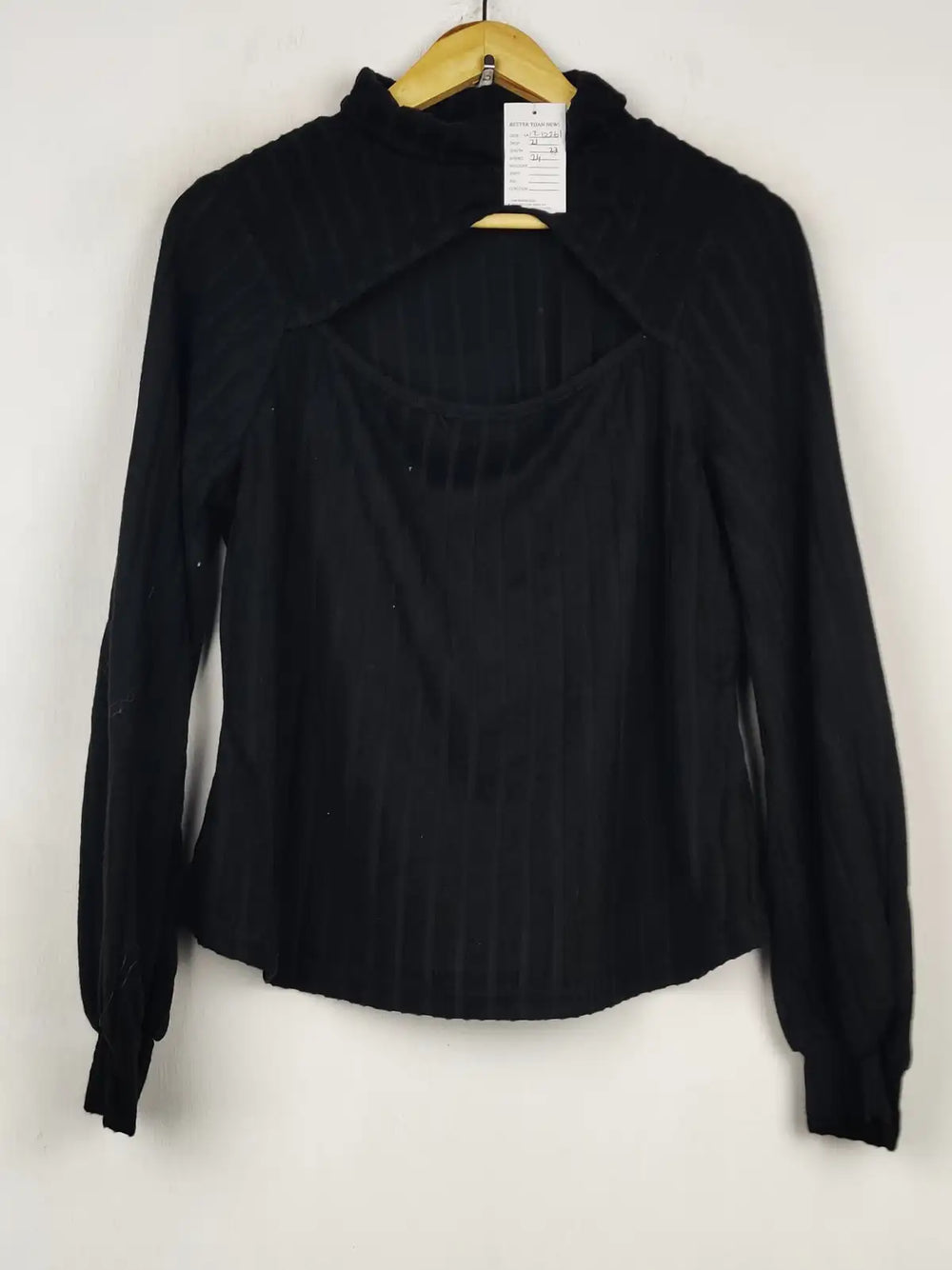Buy online pre-used pre-loved 100% authentic & Original branded Shein (WT-12261) available in Pakistan. Top international brands avilable.