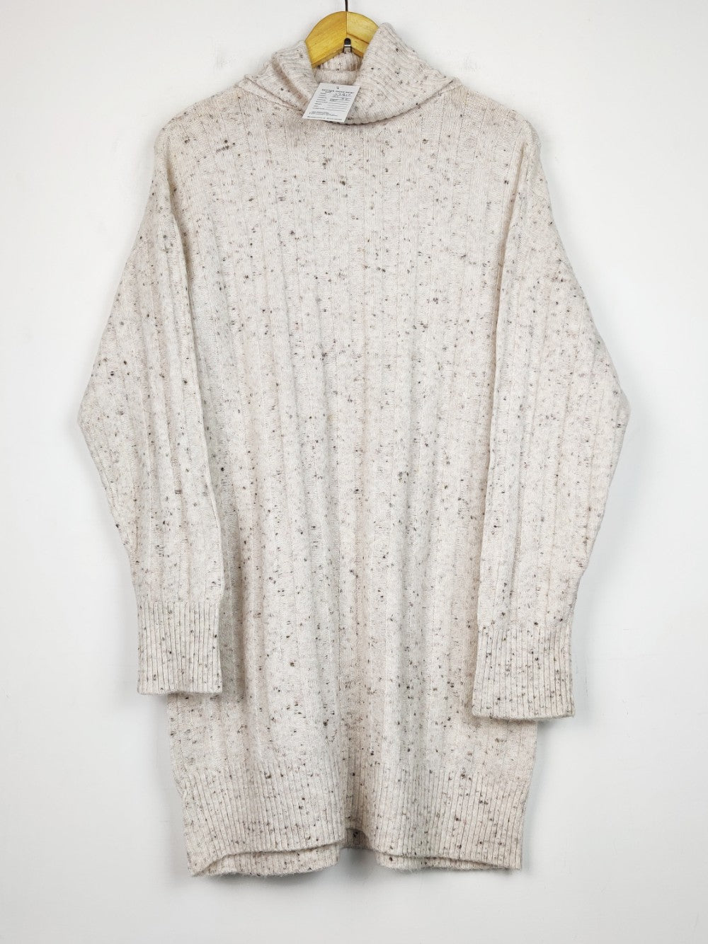 F&F (WT-12812)