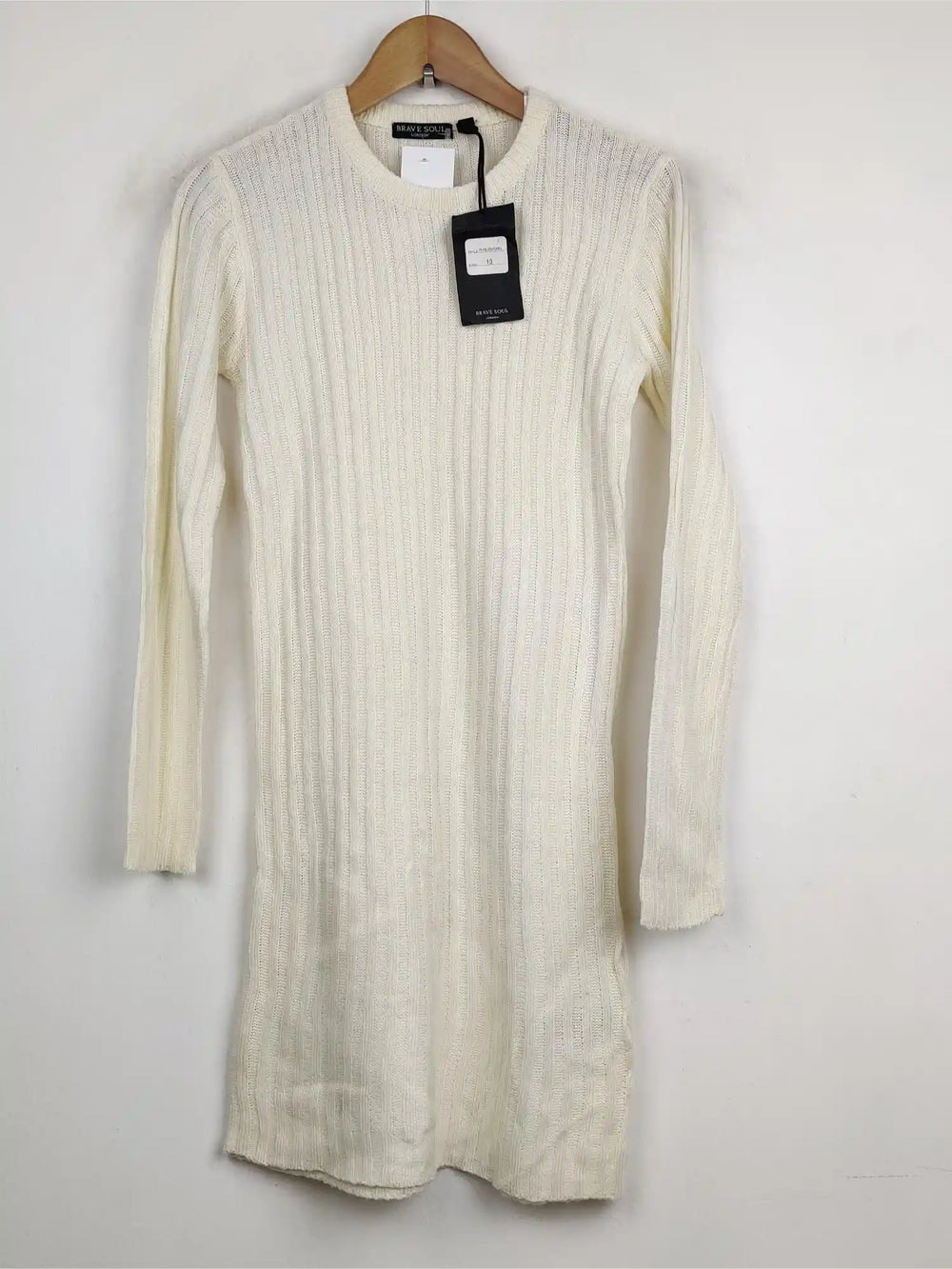 Buy online pre-used pre-loved 100% authentic & Original branded Brave Soul (WT-3219) available in Pakistan. Top international brands avilable.