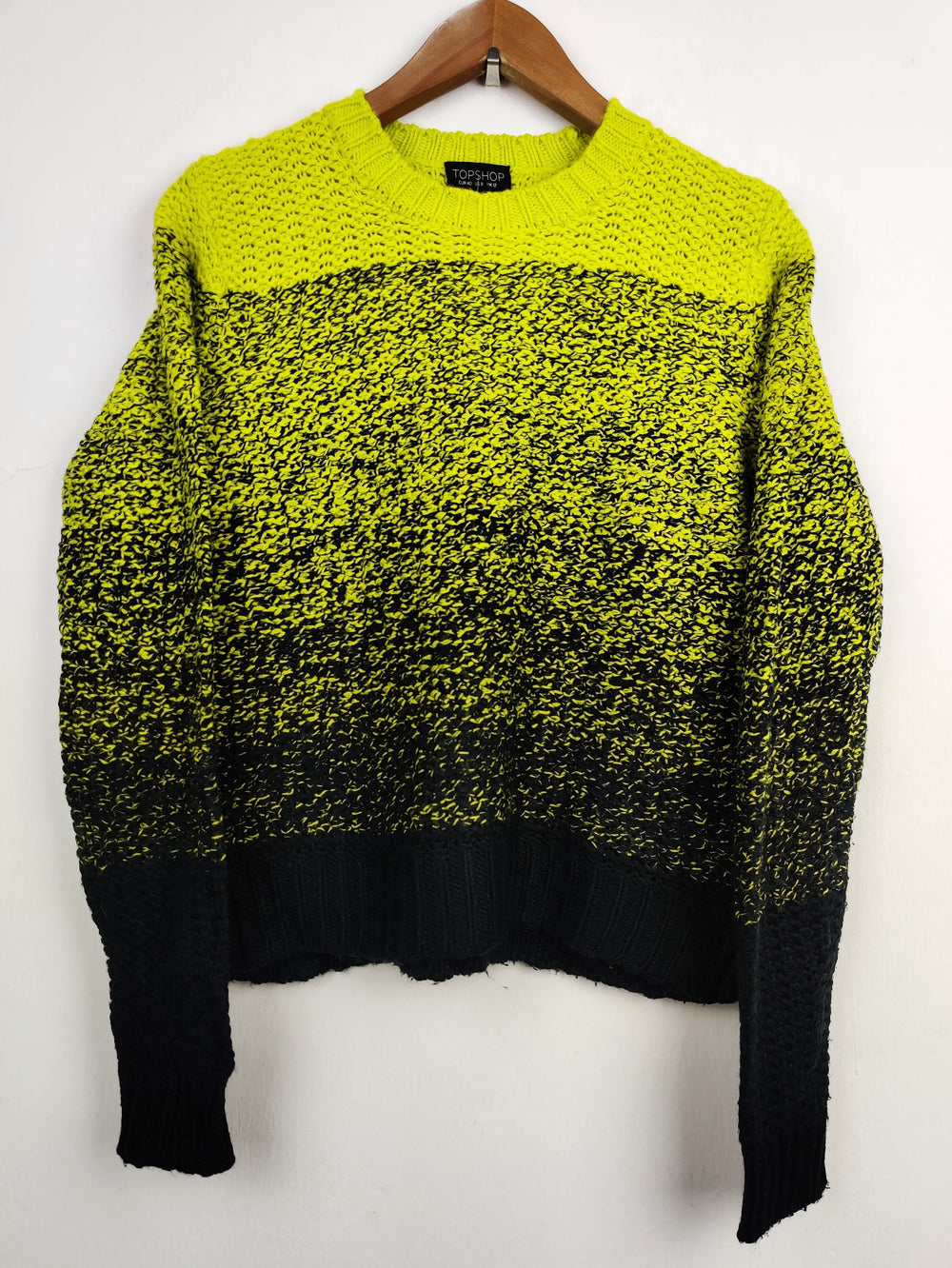 Buy online pre-used pre-loved 100% authentic & Original branded Topshop (WT-4031) available in Pakistan. Top international brands avilable.