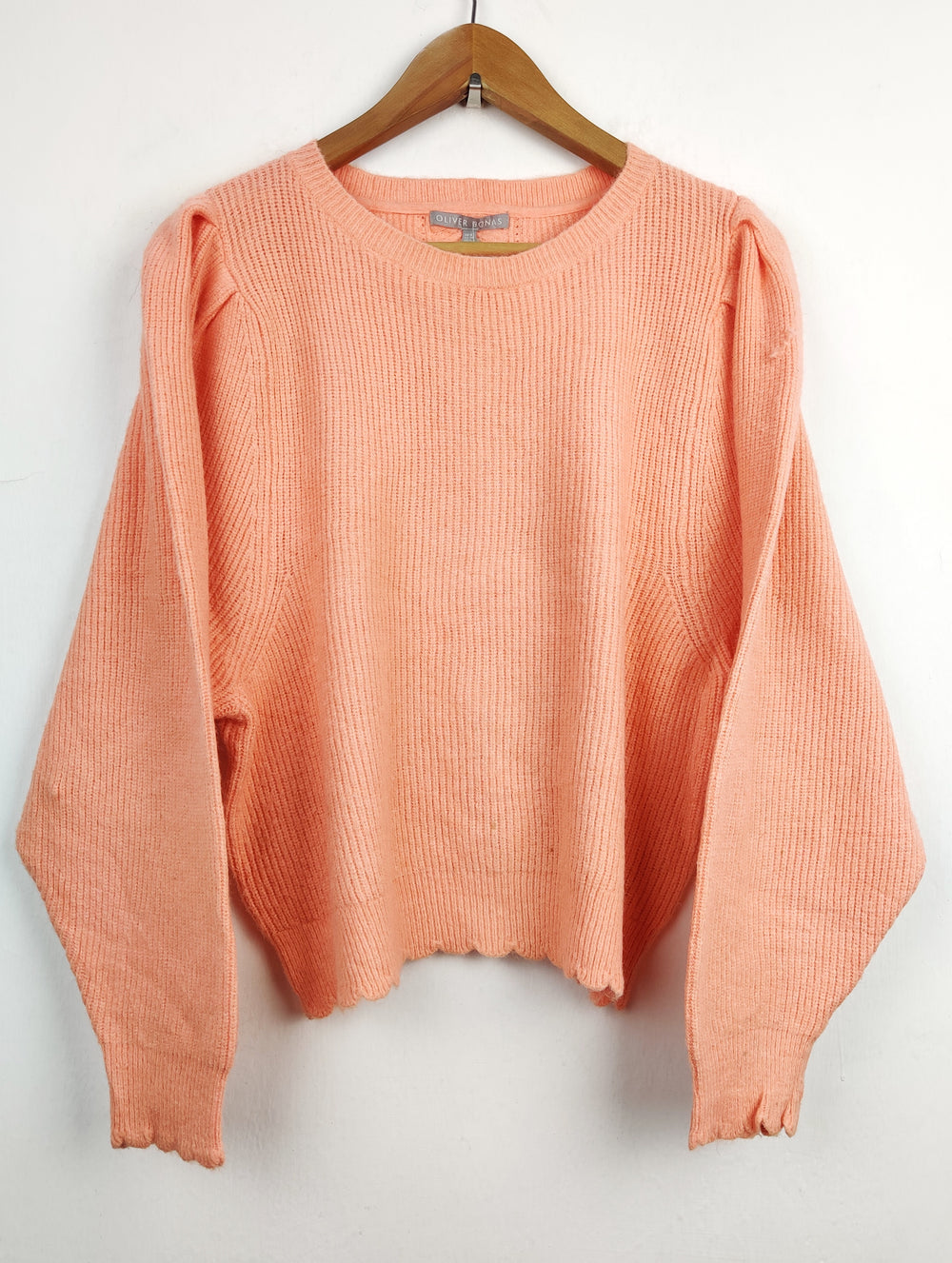 Buy online pre-used pre-loved 100% authentic & Original branded Oliver Bonas (WT-4041) available in Pakistan. Top international brands avilable.