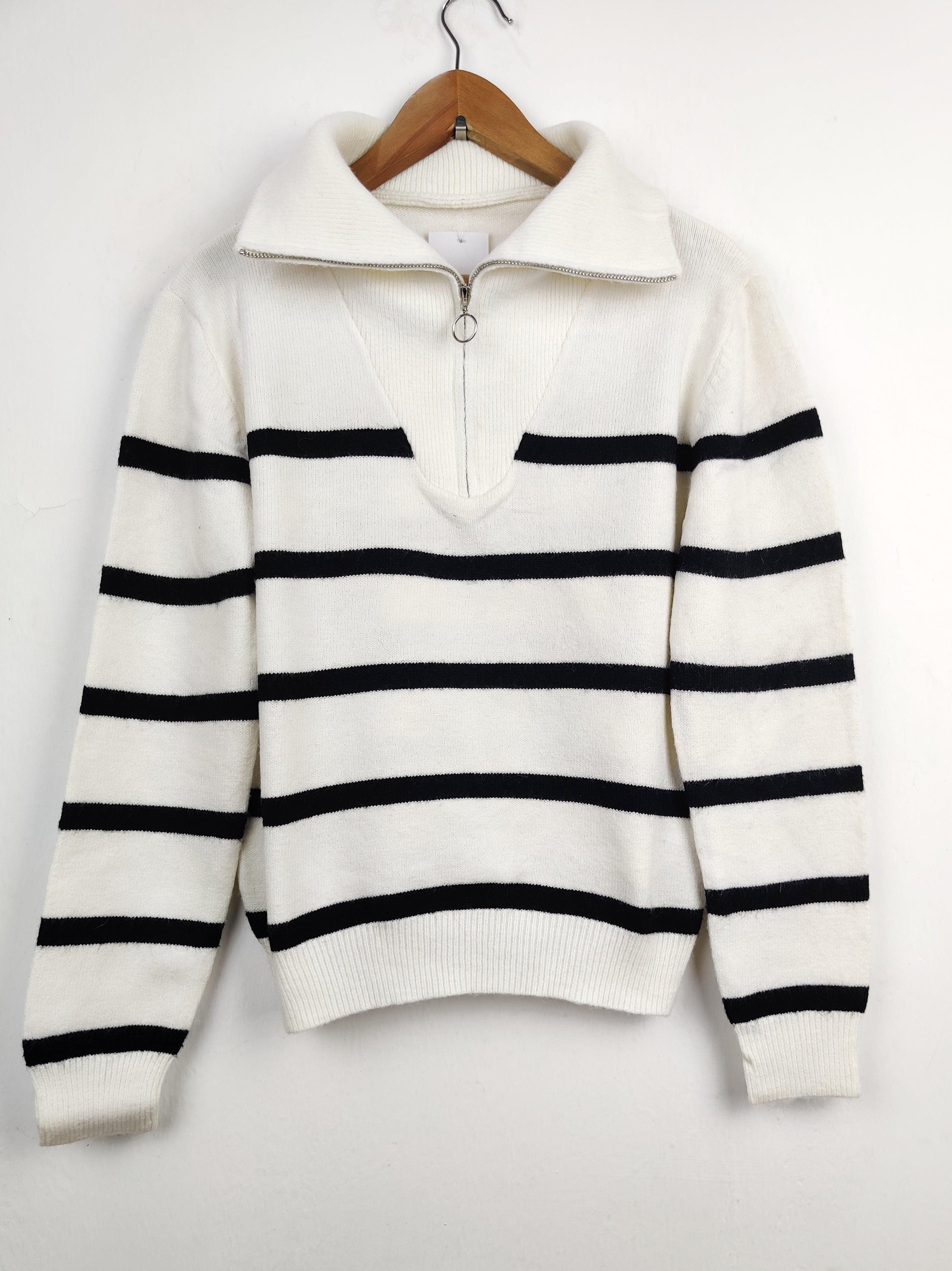 Buy online pre-used pre-loved 100% authentic & Original branded Shein (WT-4043) available in Pakistan. Top international brands avilable.