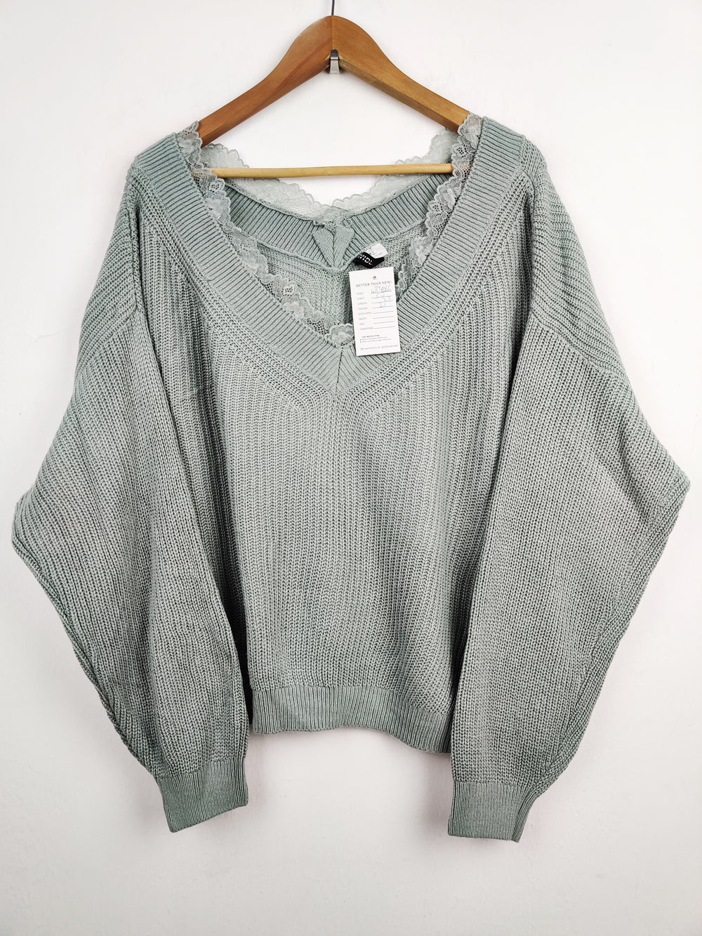 Buy online pre-used pre-loved 100% authentic & Original branded H&M (WT-4066) available in Pakistan. Top international brands avilable.