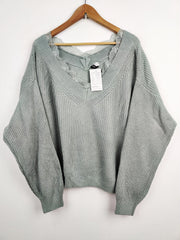 Buy online pre-used pre-loved 100% authentic & Original branded H&M (WT-4066) available in Pakistan. Top international brands avilable.